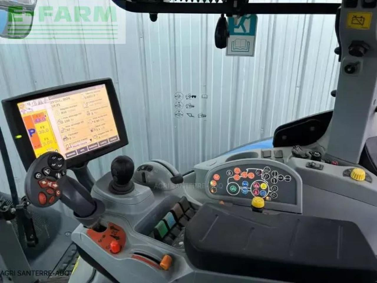 New Holland t7.315 - Traktor: slika New Holland t7.315 - Traktor New Holland t7.315 - Traktor: slika New Holland t7.315 - Traktor