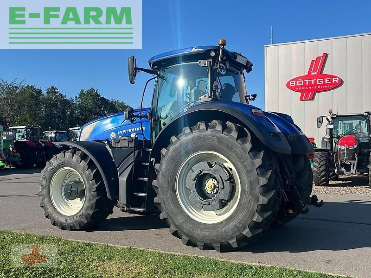 New Holland t7.315 - Traktor: slika New Holland t7.315 - Traktor New Holland t7.315 - Traktor: slika New Holland t7.315 - Traktor