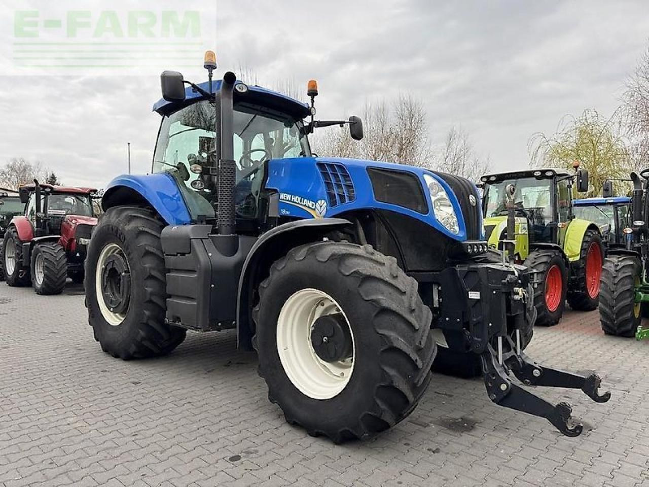 New Holland t8.330 ultra command - Traktor: slika New Holland t8.330 ultra command - Traktor New Holland t8.330 ultra command - Traktor: slika New Holland t8.330 ultra command - Traktor