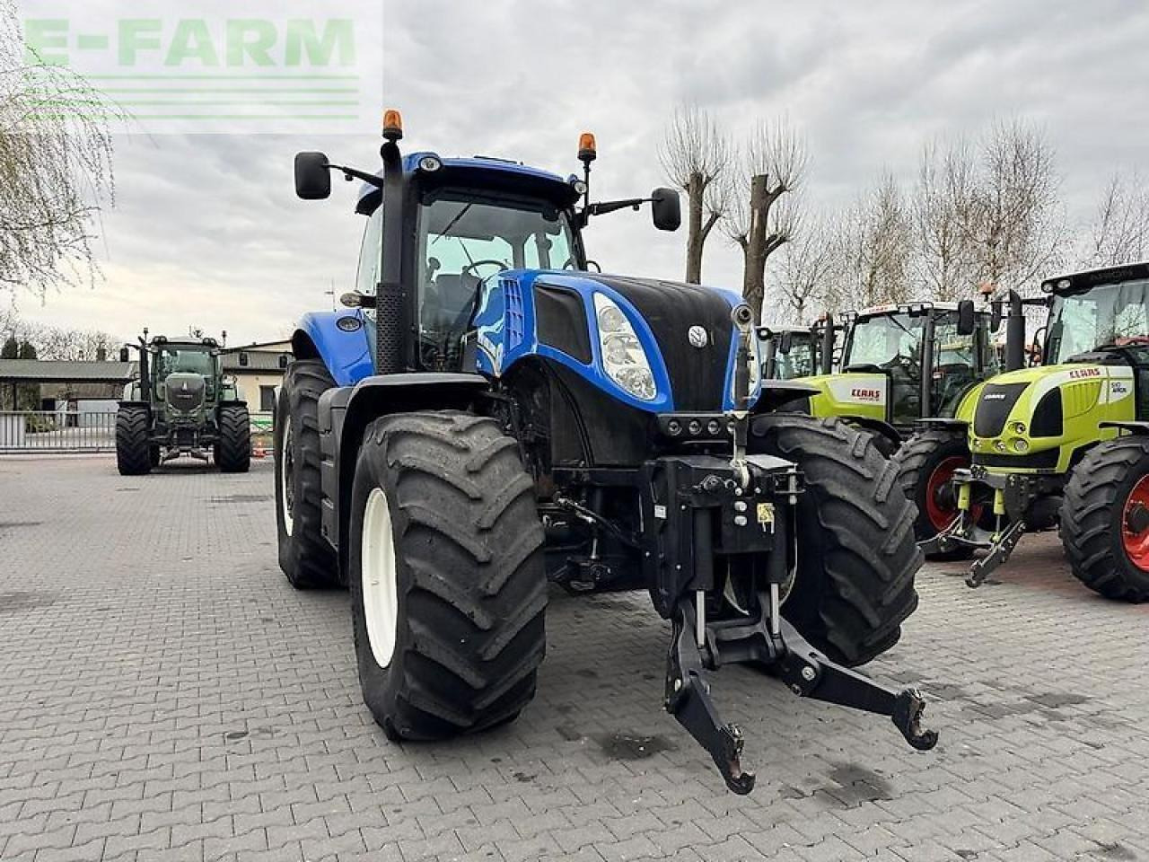 New Holland t8.330 ultra command - Traktor: slika New Holland t8.330 ultra command - Traktor New Holland t8.330 ultra command - Traktor: slika New Holland t8.330 ultra command - Traktor