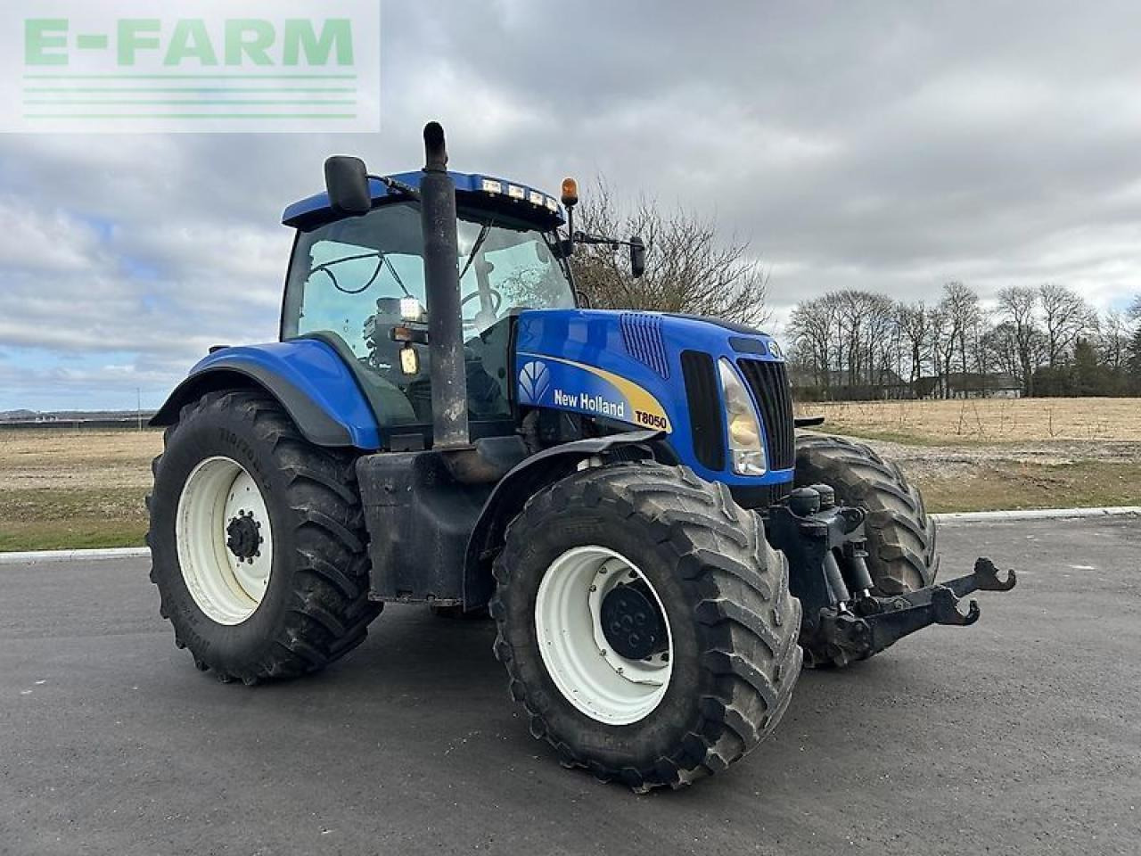New Holland t8050 - Traktor: slika New Holland t8050 - Traktor New Holland t8050 - Traktor: slika New Holland t8050 - Traktor