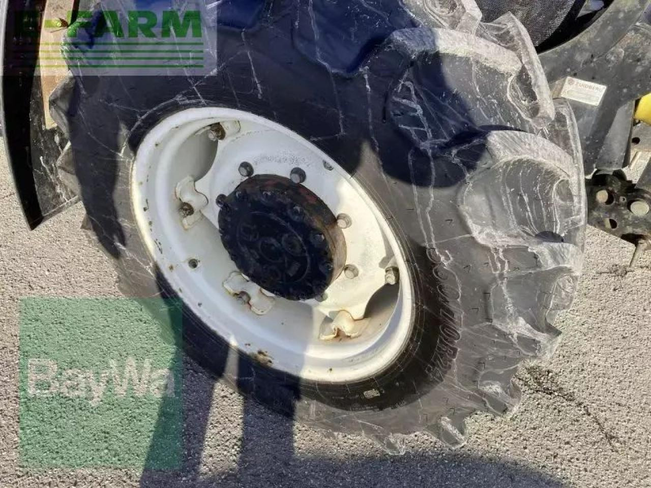 Traktor New Holland td 95 d D: slika Traktor New Holland td 95 d D