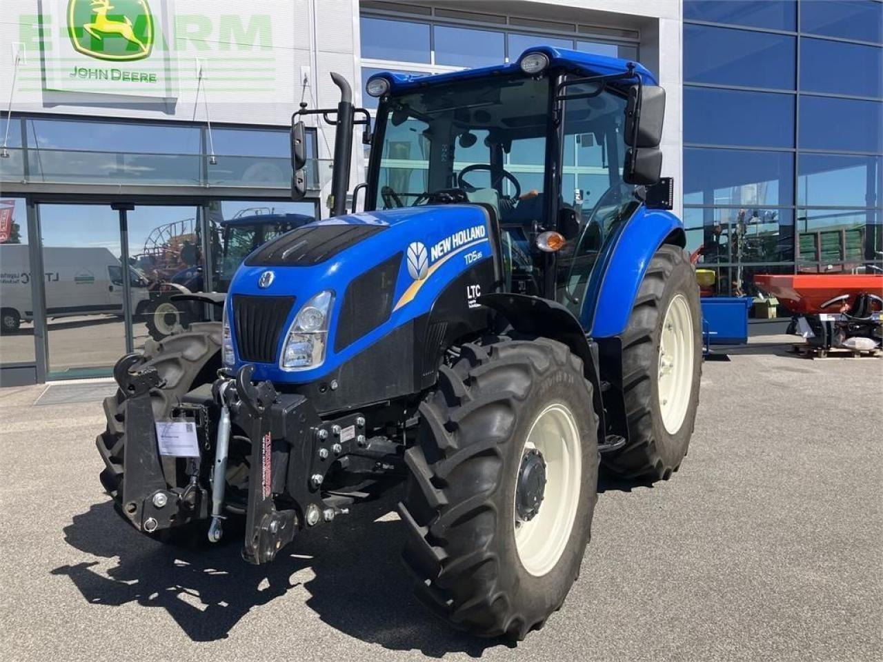 New Holland td5.85 - Traktor: slika New Holland td5.85 - Traktor New Holland td5.85 - Traktor: slika New Holland td5.85 - Traktor