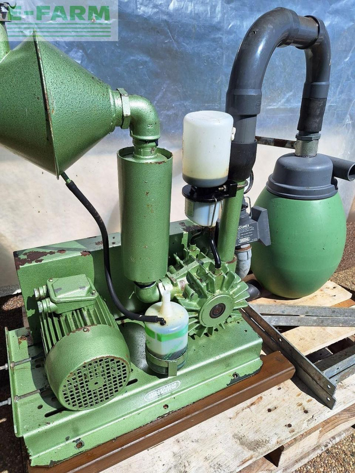 New Holland td5.85 - Traktor: slika New Holland td5.85 - Traktor New Holland td5.85 - Traktor: slika New Holland td5.85 - Traktor