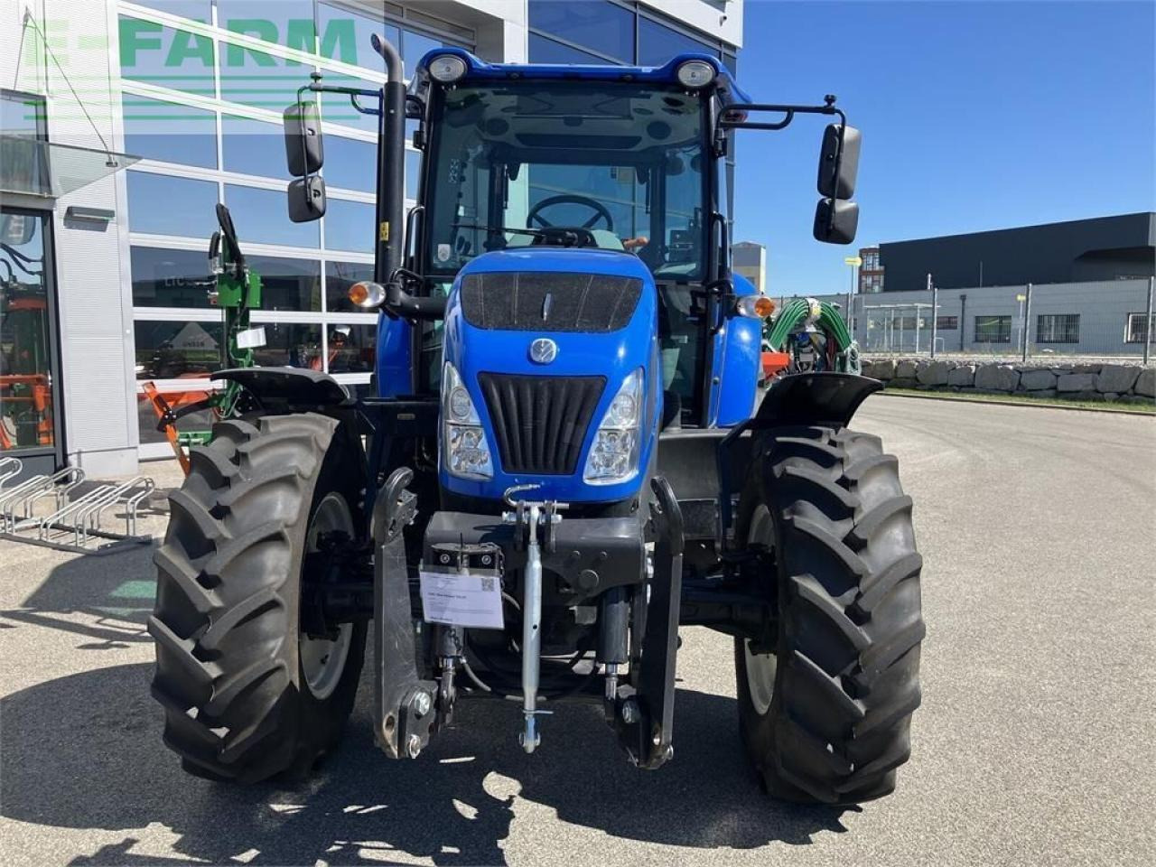 Traktor New Holland td5.85: slika Traktor New Holland td5.85