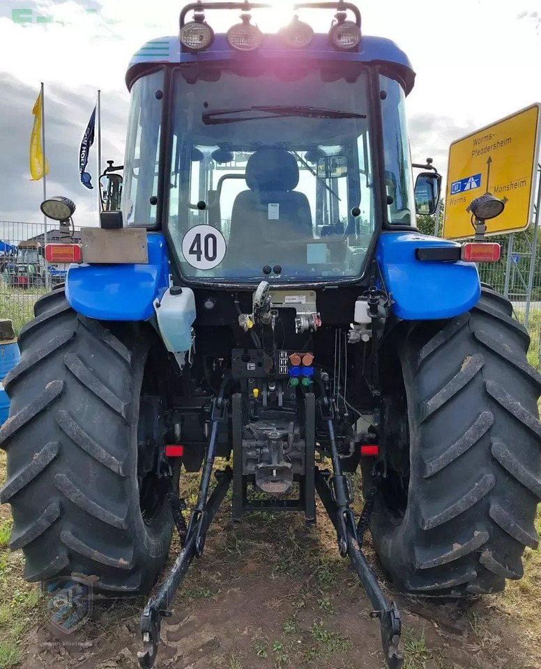 New Holland td5040 - Traktor: slika New Holland td5040 - Traktor New Holland td5040 - Traktor: slika New Holland td5040 - Traktor