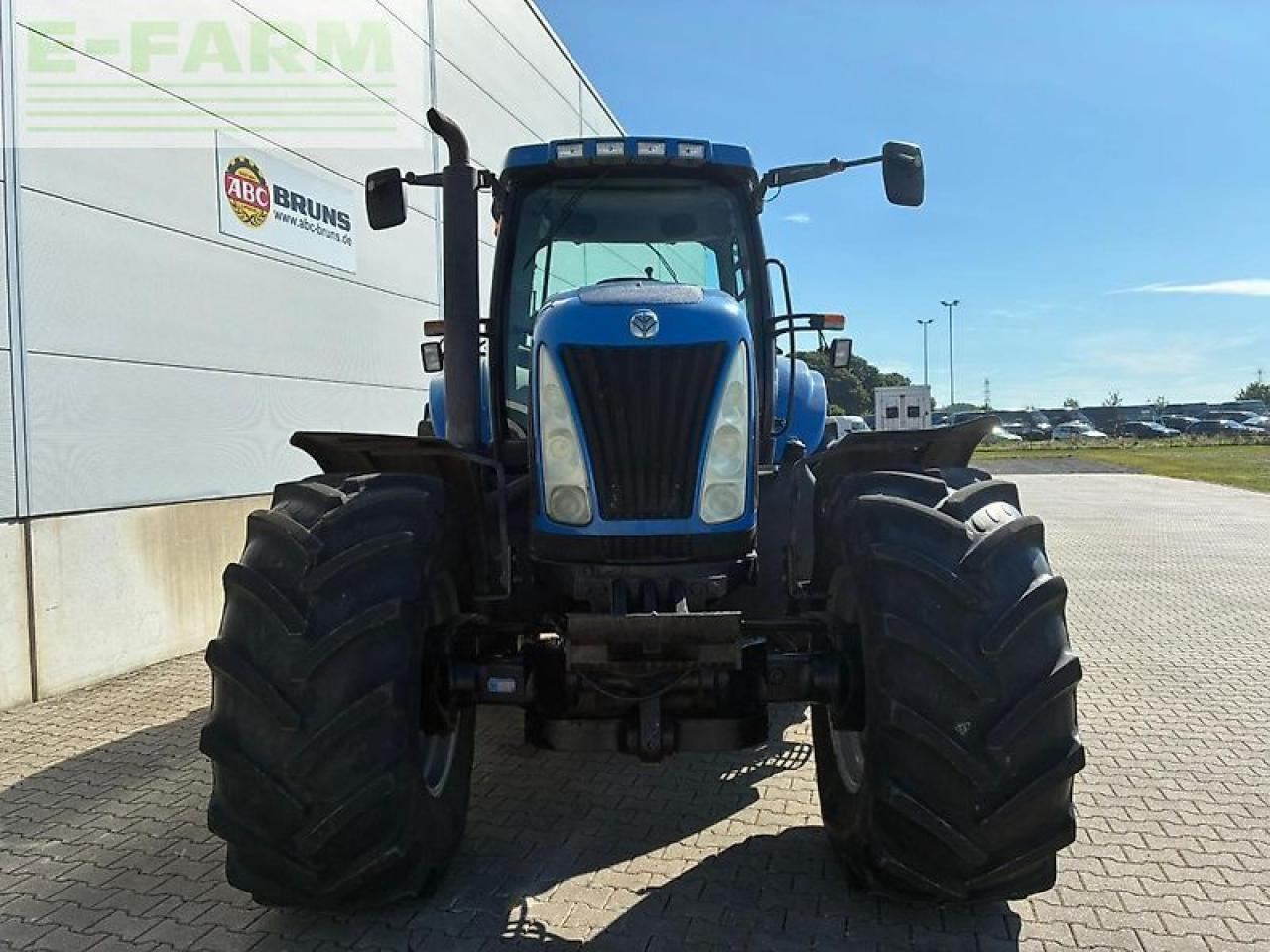 New Holland tg 255 - Traktor: slika New Holland tg 255 - Traktor New Holland tg 255 - Traktor: slika New Holland tg 255 - Traktor