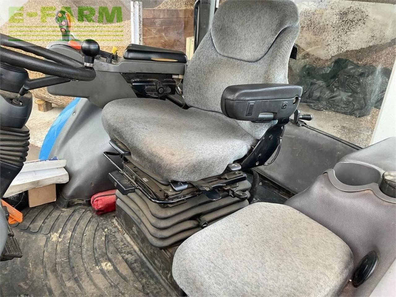 New Holland tg 285 - Traktor: slika New Holland tg 285 - Traktor New Holland tg 285 - Traktor: slika New Holland tg 285 - Traktor