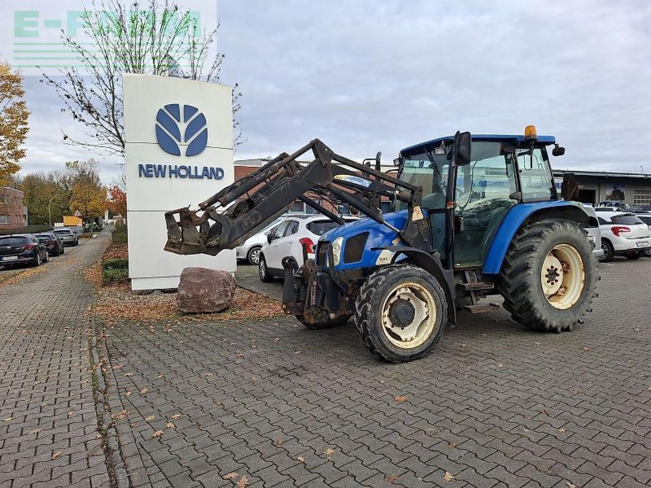 New Holland tla 80 - Traktor: slika New Holland tla 80 - Traktor New Holland tla 80 - Traktor: slika New Holland tla 80 - Traktor