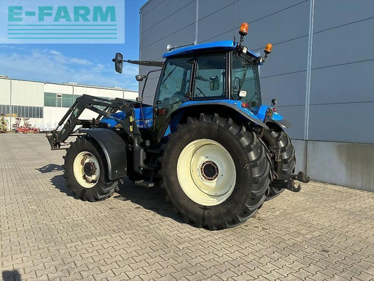 New Holland tm 140 - Traktor: slika New Holland tm 140 - Traktor New Holland tm 140 - Traktor: slika New Holland tm 140 - Traktor