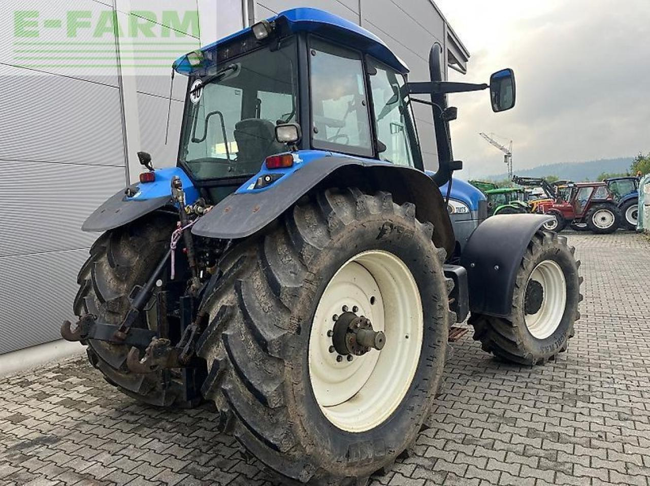 New Holland tm 175 - Traktor: slika New Holland tm 175 - Traktor New Holland tm 175 - Traktor: slika New Holland tm 175 - Traktor