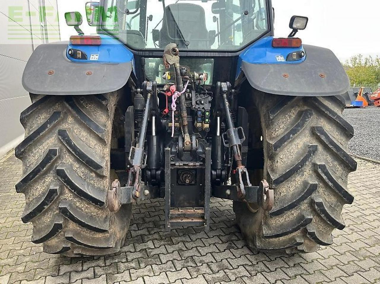 New Holland tm 175 - Traktor: slika New Holland tm 175 - Traktor New Holland tm 175 - Traktor: slika New Holland tm 175 - Traktor