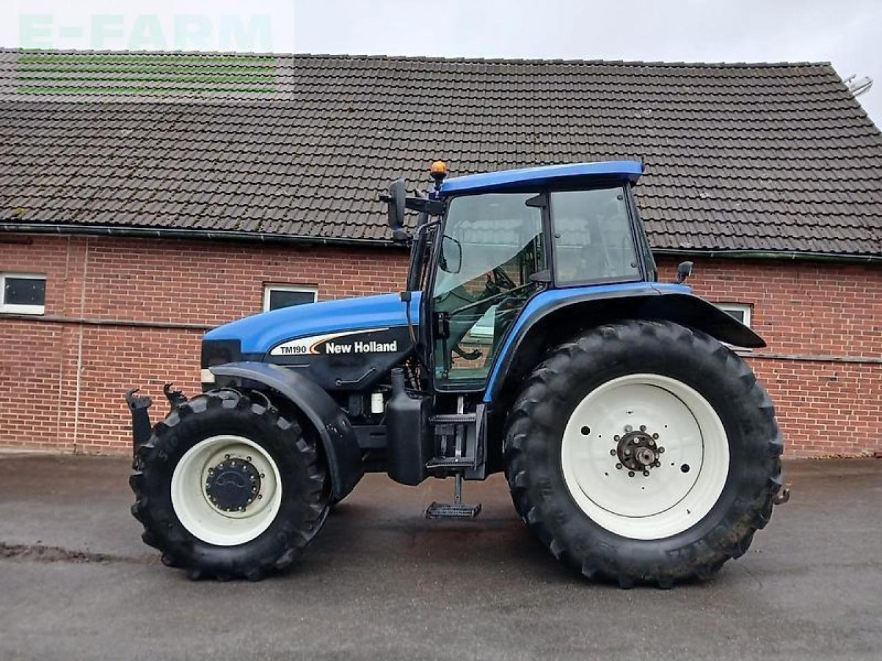 New Holland tm 190 19/6 50km/h - Traktor: slika New Holland tm 190 19/6 50km/h - Traktor New Holland tm 190 19/6 50km/h - Traktor: slika New Holland tm 190 19/6 50km/h - Traktor