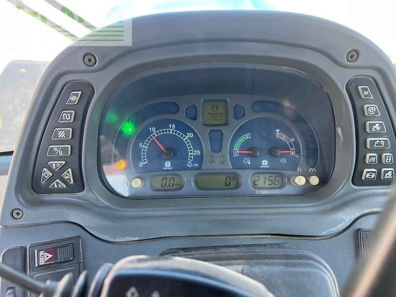 Traktor New Holland tvt 135: slika Traktor New Holland tvt 135 Traktor New Holland tvt 135: slika Traktor New Holland tvt 135