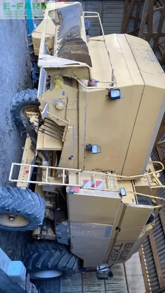 New Holland tx 67 - Kombajn za žetvu: slika New Holland tx 67 - Kombajn za žetvu New Holland tx 67 - Kombajn za žetvu: slika New Holland tx 67 - Kombajn za žetvu