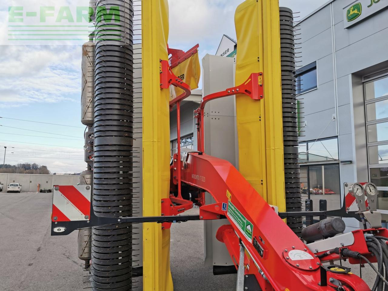 Pöttinger Mergento VT 9220 - Prevrtač sijena/ Grabulje: slika Pöttinger Mergento VT 9220 - Prevrtač sijena/ Grabulje Pöttinger Mergento VT 9220 - Prevrtač sijena/ Grabulje: slika Pöttinger Mergento VT 9220 - Prevrtač sijena/ Grabulje