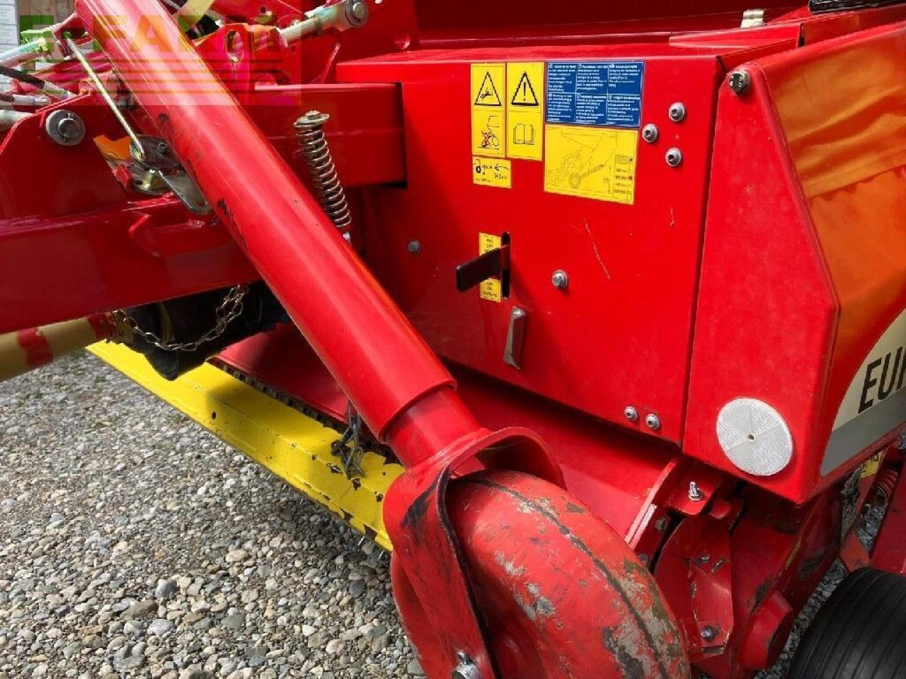 Pöttinger euroboss 330 t - Nagibna prikolica za poljoprivredna gospodarstva/ Istovarivač: slika Pöttinger euroboss 330 t - Nagibna prikolica za poljoprivredna gospodarstva/ Istovarivač Pöttinger euroboss 330 t - Nagibna prikolica za poljoprivredna gospodarstva/ Istovarivač: slika Pöttinger euroboss 330 t - Nagibna prikolica za poljoprivredna gospodarstva/ Istovarivač