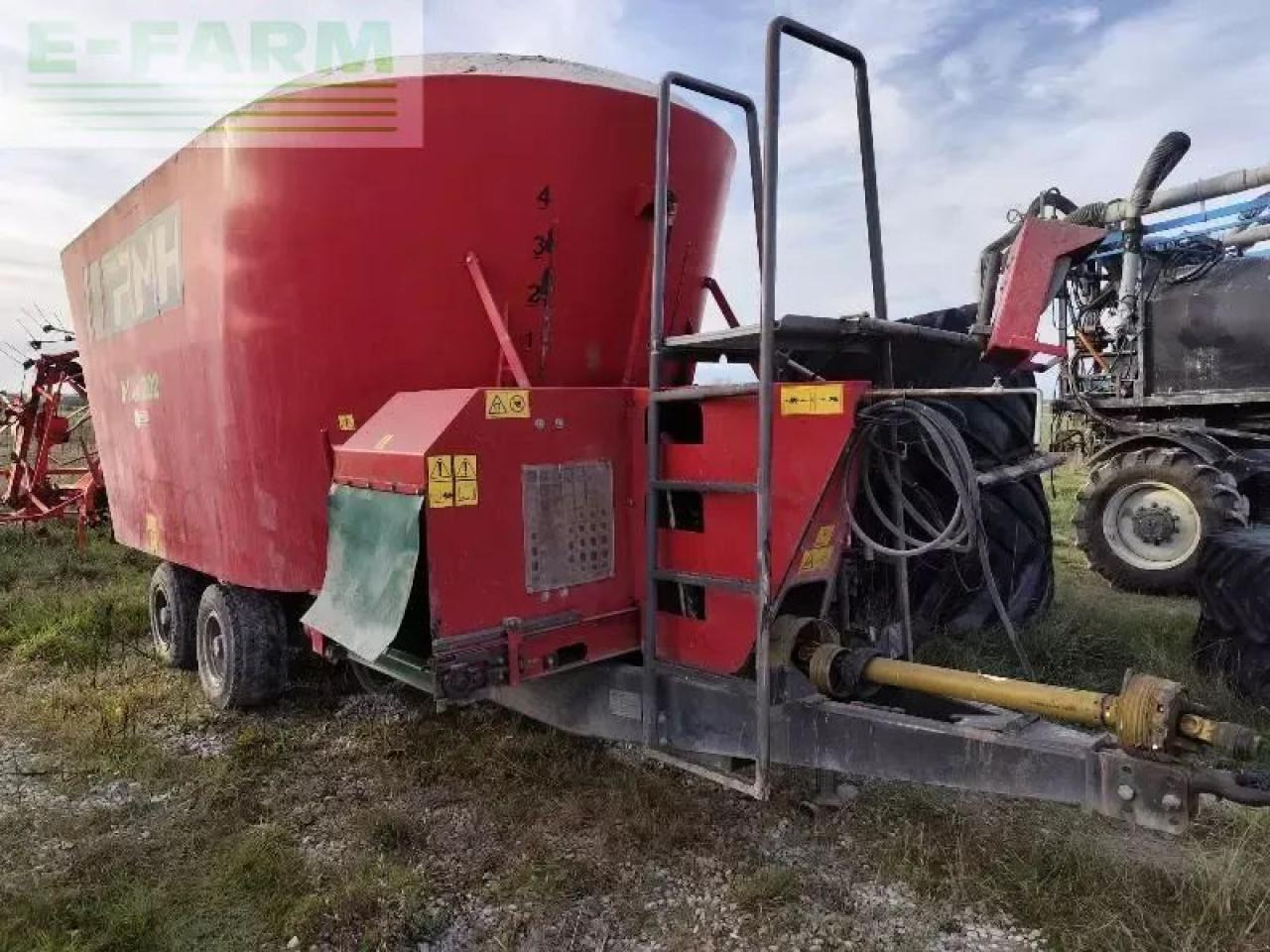 R.M.H. mixell 202 - Oprema za stoku: slika R.M.H. mixell 202 - Oprema za stoku R.M.H. mixell 202 - Oprema za stoku: slika R.M.H. mixell 202 - Oprema za stoku