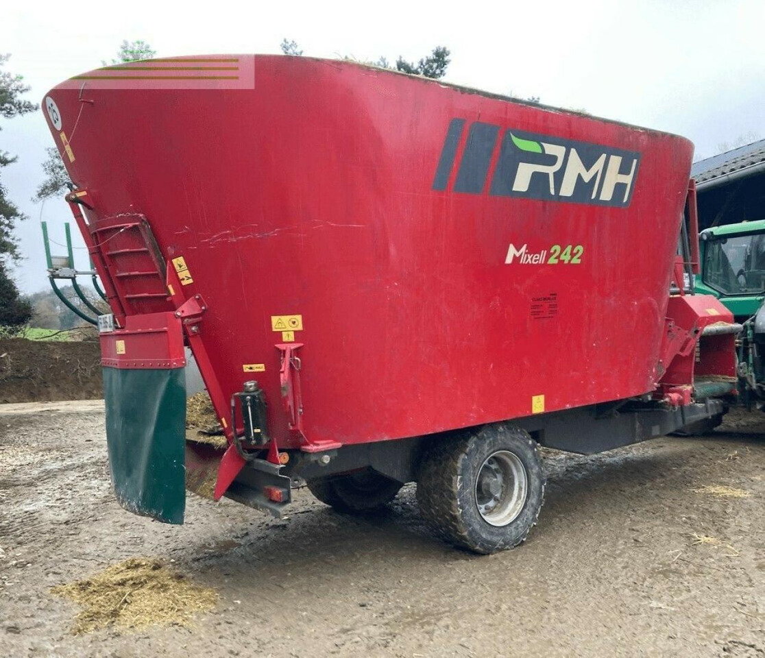 R.M.H. mixell 242 - Oprema za stoku: slika R.M.H. mixell 242 - Oprema za stoku R.M.H. mixell 242 - Oprema za stoku: slika R.M.H. mixell 242 - Oprema za stoku