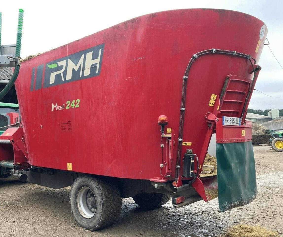 R.M.H. mixell 242 - Oprema za stoku: slika R.M.H. mixell 242 - Oprema za stoku R.M.H. mixell 242 - Oprema za stoku: slika R.M.H. mixell 242 - Oprema za stoku