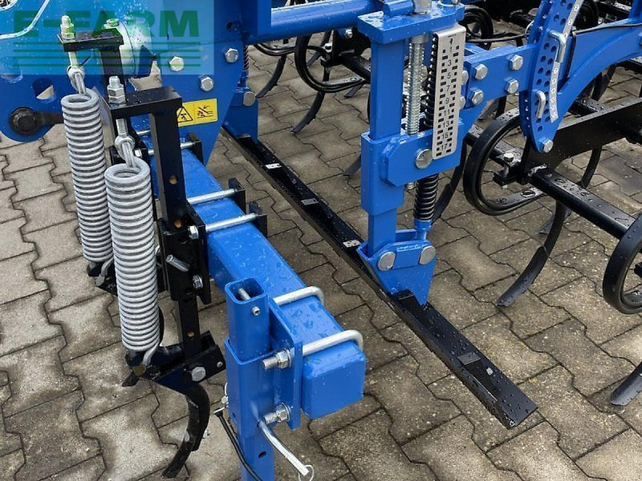 Rabe sturmvogel 6000 - Kombajn i sijačica: slika Rabe sturmvogel 6000 - Kombajn i sijačica Rabe sturmvogel 6000 - Kombajn i sijačica: slika Rabe sturmvogel 6000 - Kombajn i sijačica