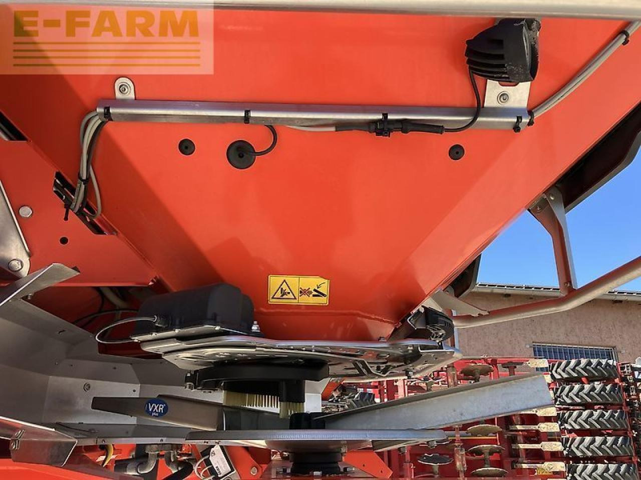 Rasipač gnojiva Rauch axis 50.2 emc+w *5200l behältervolumen*: slika Rasipač gnojiva Rauch axis 50.2 emc+w *5200l behältervolumen*