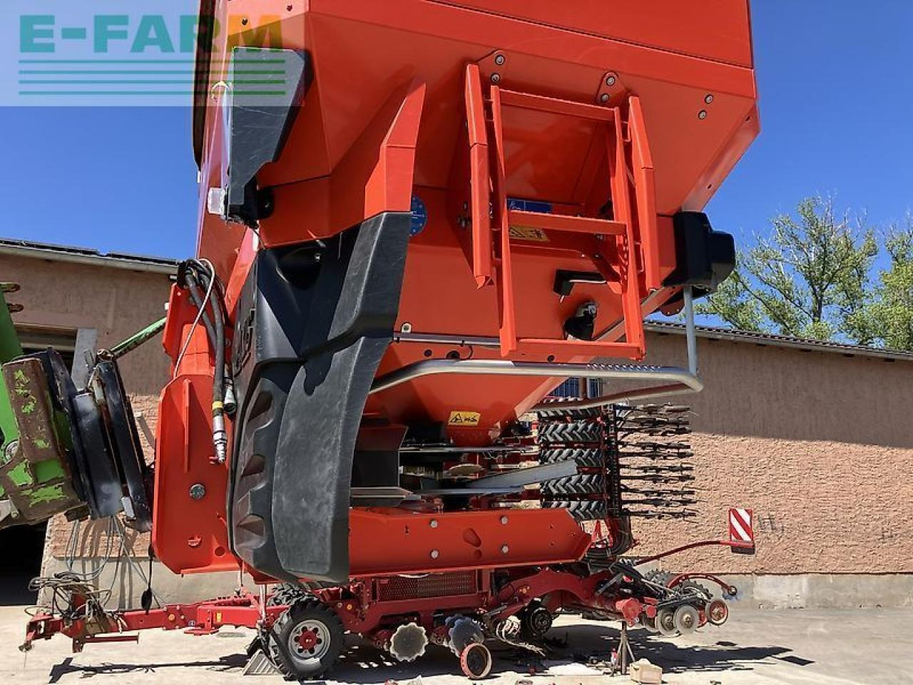 Rasipač gnojiva Rauch axis 50.2 emc+w *5200l behältervolumen*: slika Rasipač gnojiva Rauch axis 50.2 emc+w *5200l behältervolumen*