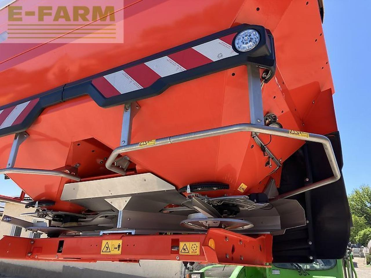 Rasipač gnojiva Rauch axis 50.2 emc+w *5200l behältervolumen*: slika Rasipač gnojiva Rauch axis 50.2 emc+w *5200l behältervolumen*