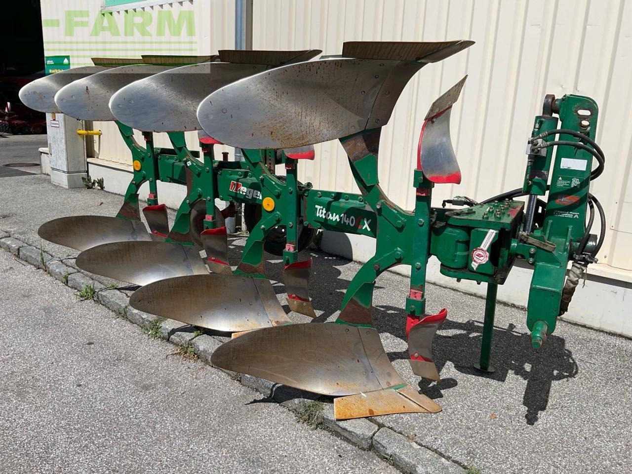 Regent Titan 140 CX - 4sch. - Plug: slika Regent Titan 140 CX - 4sch. - Plug Regent Titan 140 CX - 4sch. - Plug: slika Regent Titan 140 CX - 4sch. - Plug