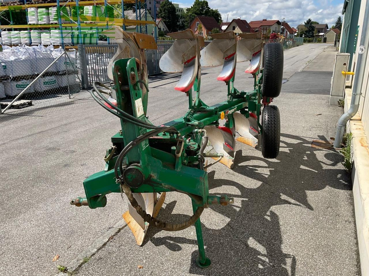 Regent Titan 140 CX - 4sch. - Plug: slika Regent Titan 140 CX - 4sch. - Plug Regent Titan 140 CX - 4sch. - Plug: slika Regent Titan 140 CX - 4sch. - Plug