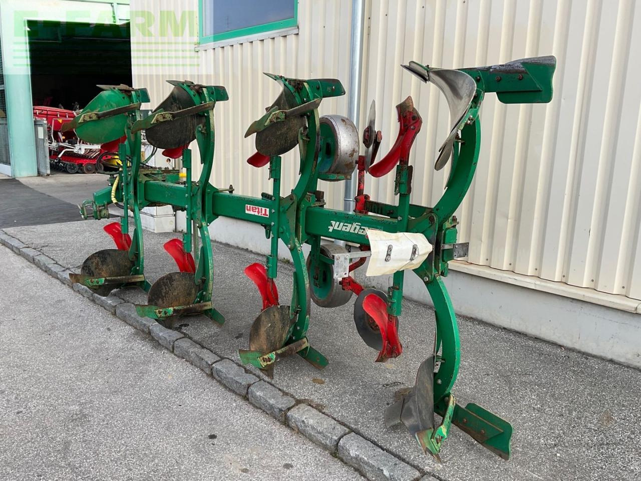 Regent Titan 170 SCX 4-sch. - Plug: slika Regent Titan 170 SCX 4-sch. - Plug Regent Titan 170 SCX 4-sch. - Plug: slika Regent Titan 170 SCX 4-sch. - Plug