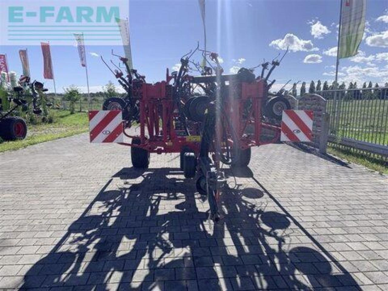 SIP spider 1300 / 12 t - Prevrtač sijena/ Grabulje: slika SIP spider 1300 / 12 t - Prevrtač sijena/ Grabulje SIP spider 1300 / 12 t - Prevrtač sijena/ Grabulje: slika SIP spider 1300 / 12 t - Prevrtač sijena/ Grabulje