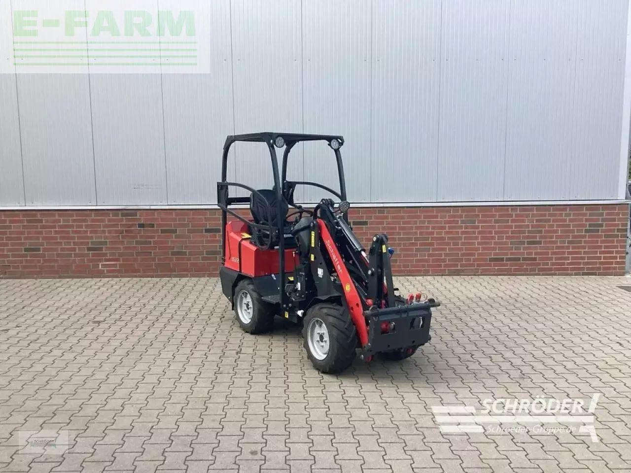 Schäffer 1622 - Utovarivač na kotačima: slika Schäffer 1622 - Utovarivač na kotačima Schäffer 1622 - Utovarivač na kotačima: slika Schäffer 1622 - Utovarivač na kotačima