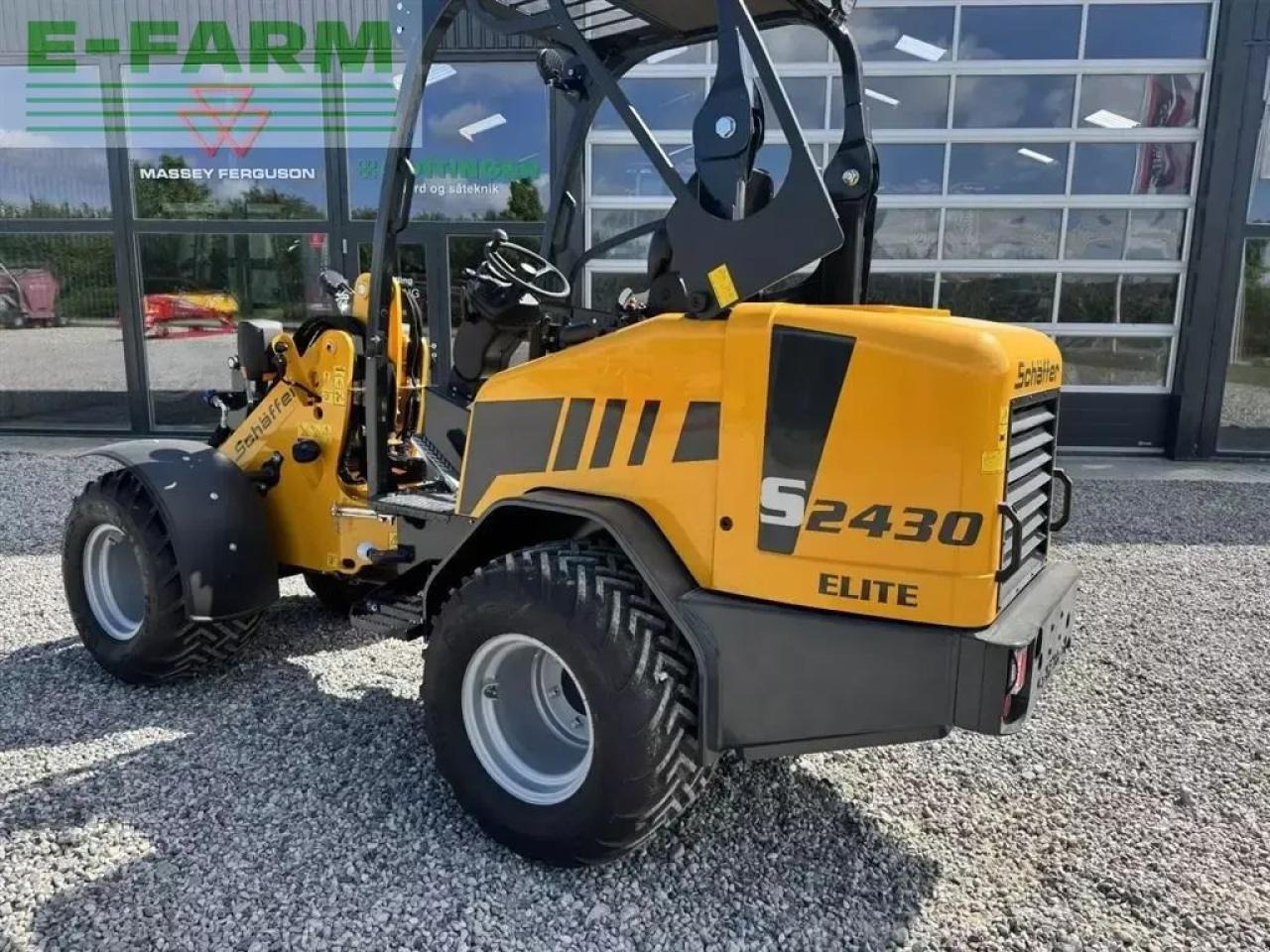 Schäffer 2430s elite - Mini bager: slika Schäffer 2430s elite - Mini bager Schäffer 2430s elite - Mini bager: slika Schäffer 2430s elite - Mini bager