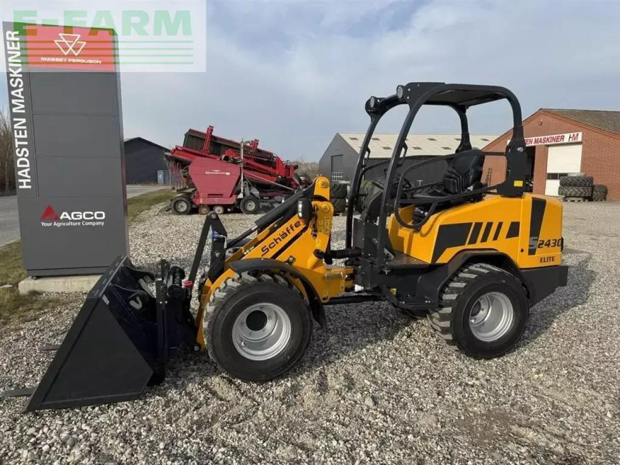 Schäffer 2430s elite - Mini bager: slika Schäffer 2430s elite - Mini bager Schäffer 2430s elite - Mini bager: slika Schäffer 2430s elite - Mini bager