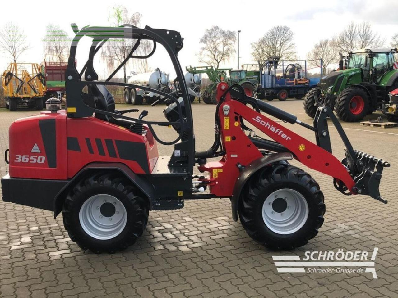 Schäffer 3650 - Mini bager: slika Schäffer 3650 - Mini bager Schäffer 3650 - Mini bager: slika Schäffer 3650 - Mini bager