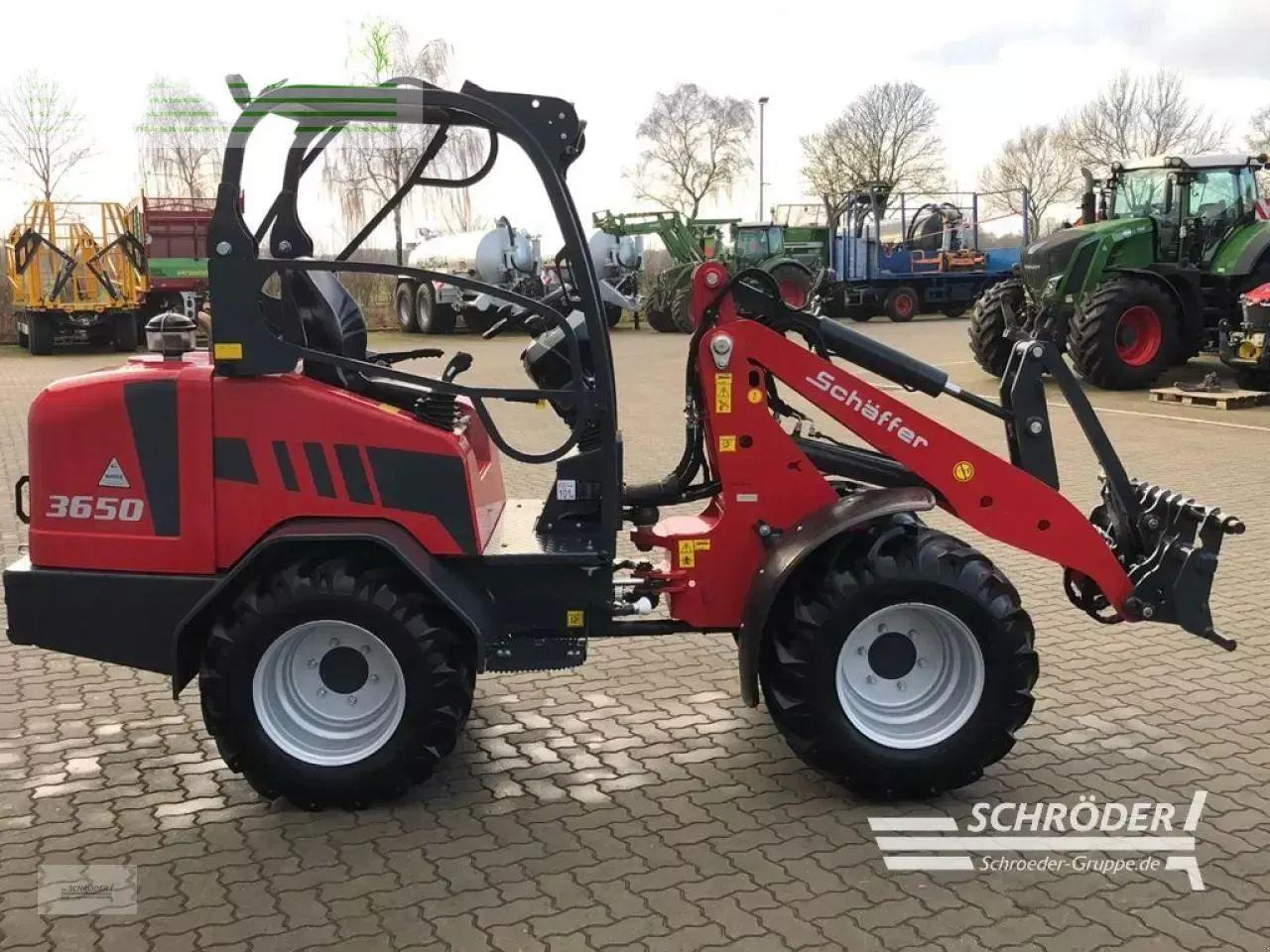 Schäffer 3650 - Utovarivač na kotačima: slika Schäffer 3650 - Utovarivač na kotačima Schäffer 3650 - Utovarivač na kotačima: slika Schäffer 3650 - Utovarivač na kotačima