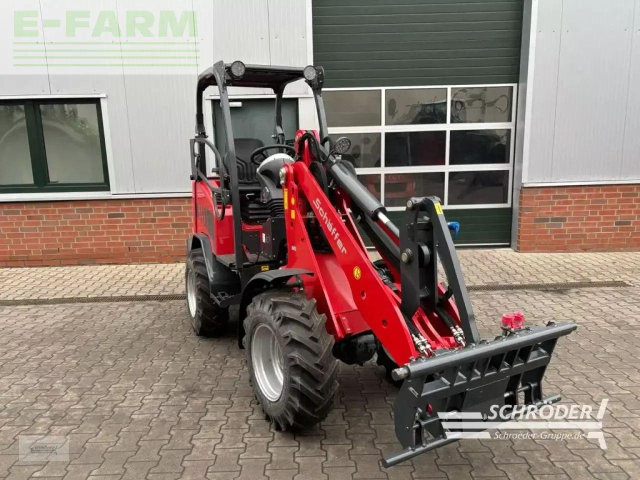 Schäffer 3650 - Utovarivač na kotačima: slika Schäffer 3650 - Utovarivač na kotačima Schäffer 3650 - Utovarivač na kotačima: slika Schäffer 3650 - Utovarivač na kotačima