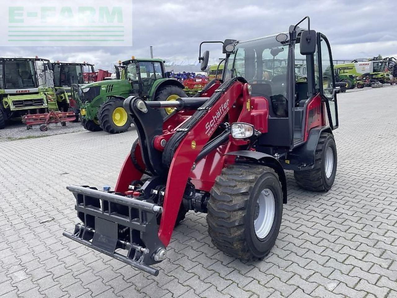 Schäffer 4670 z radlader - Mini bager: slika Schäffer 4670 z radlader - Mini bager Schäffer 4670 z radlader - Mini bager: slika Schäffer 4670 z radlader - Mini bager