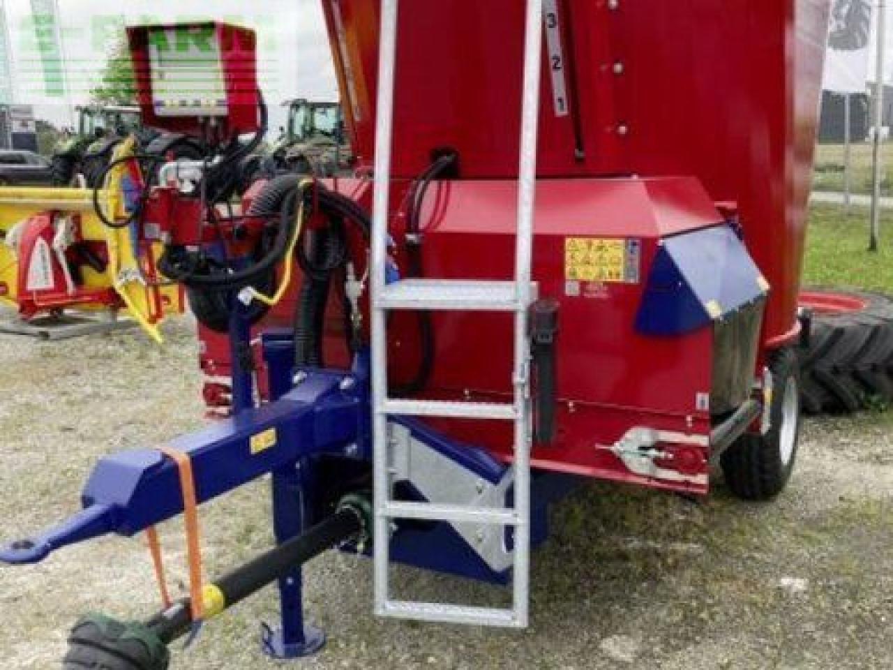 Siloking trailedline classic compact 7 - Oprema za stoku: slika Siloking trailedline classic compact 7 - Oprema za stoku Siloking trailedline classic compact 7 - Oprema za stoku: slika Siloking trailedline classic compact 7 - Oprema za stoku