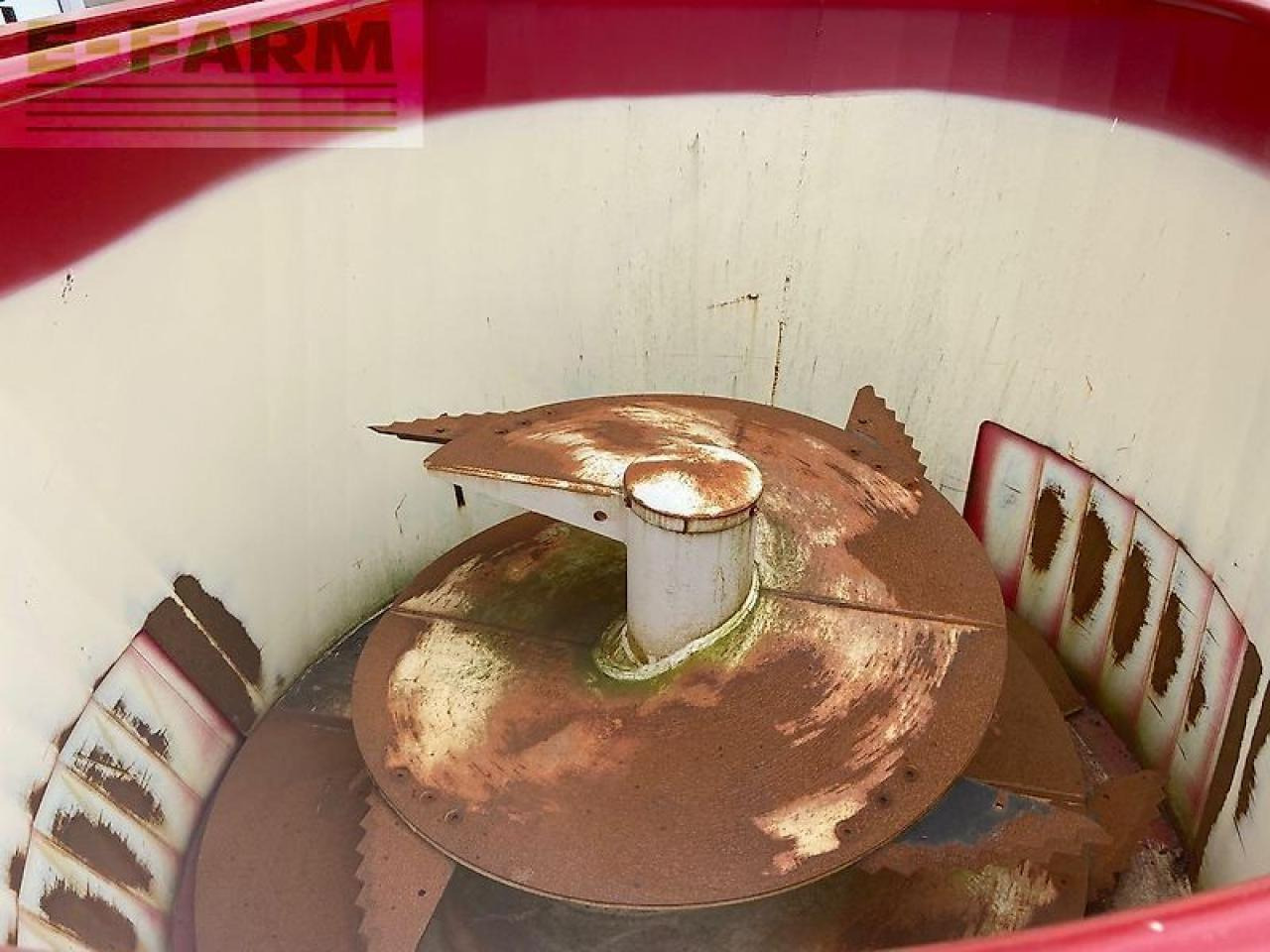 Siloking trailedline classic compact - Oprema za stoku: slika Siloking trailedline classic compact - Oprema za stoku Siloking trailedline classic compact - Oprema za stoku: slika Siloking trailedline classic compact - Oprema za stoku