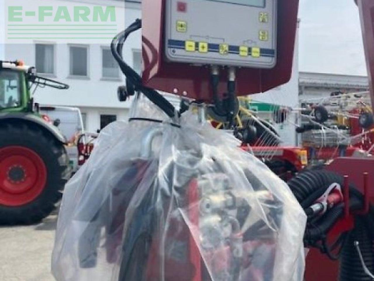 Siloking trailedline classic duo 16 - Oprema za stoku: slika Siloking trailedline classic duo 16 - Oprema za stoku Siloking trailedline classic duo 16 - Oprema za stoku: slika Siloking trailedline classic duo 16 - Oprema za stoku
