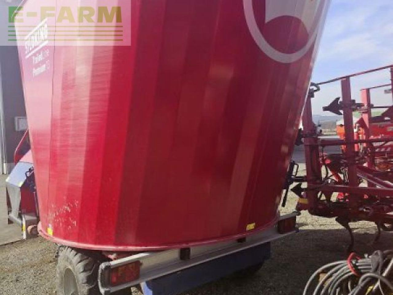 Siloking trailedline premium 13 classic - Oprema za stoku: slika Siloking trailedline premium 13 classic - Oprema za stoku Siloking trailedline premium 13 classic - Oprema za stoku: slika Siloking trailedline premium 13 classic - Oprema za stoku