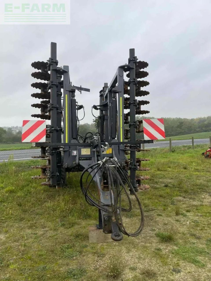 Spearhead déchaumeur ddi 6m sky - Kultivator: slika Spearhead déchaumeur ddi 6m sky - Kultivator Spearhead déchaumeur ddi 6m sky - Kultivator: slika Spearhead déchaumeur ddi 6m sky - Kultivator