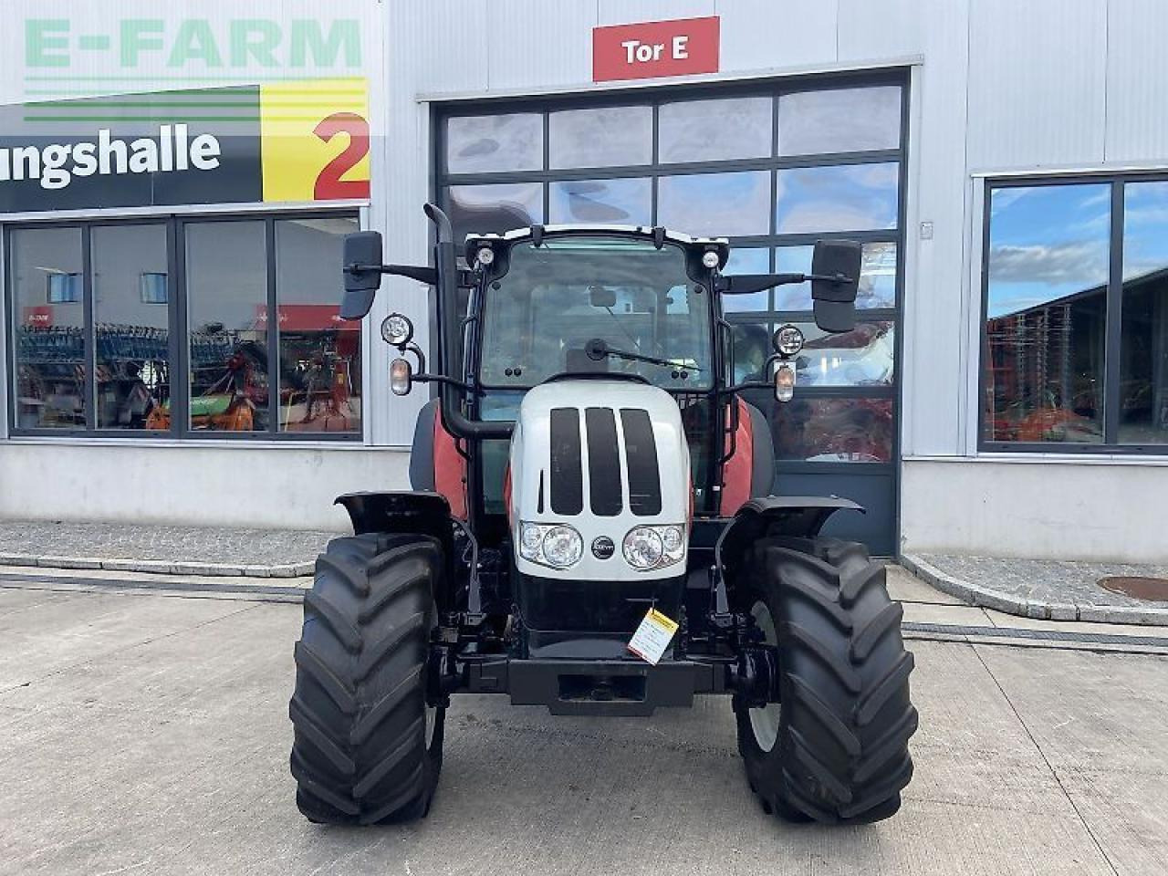 Steyr 4075 kompakt - Traktor: slika Steyr 4075 kompakt - Traktor Steyr 4075 kompakt - Traktor: slika Steyr 4075 kompakt - Traktor