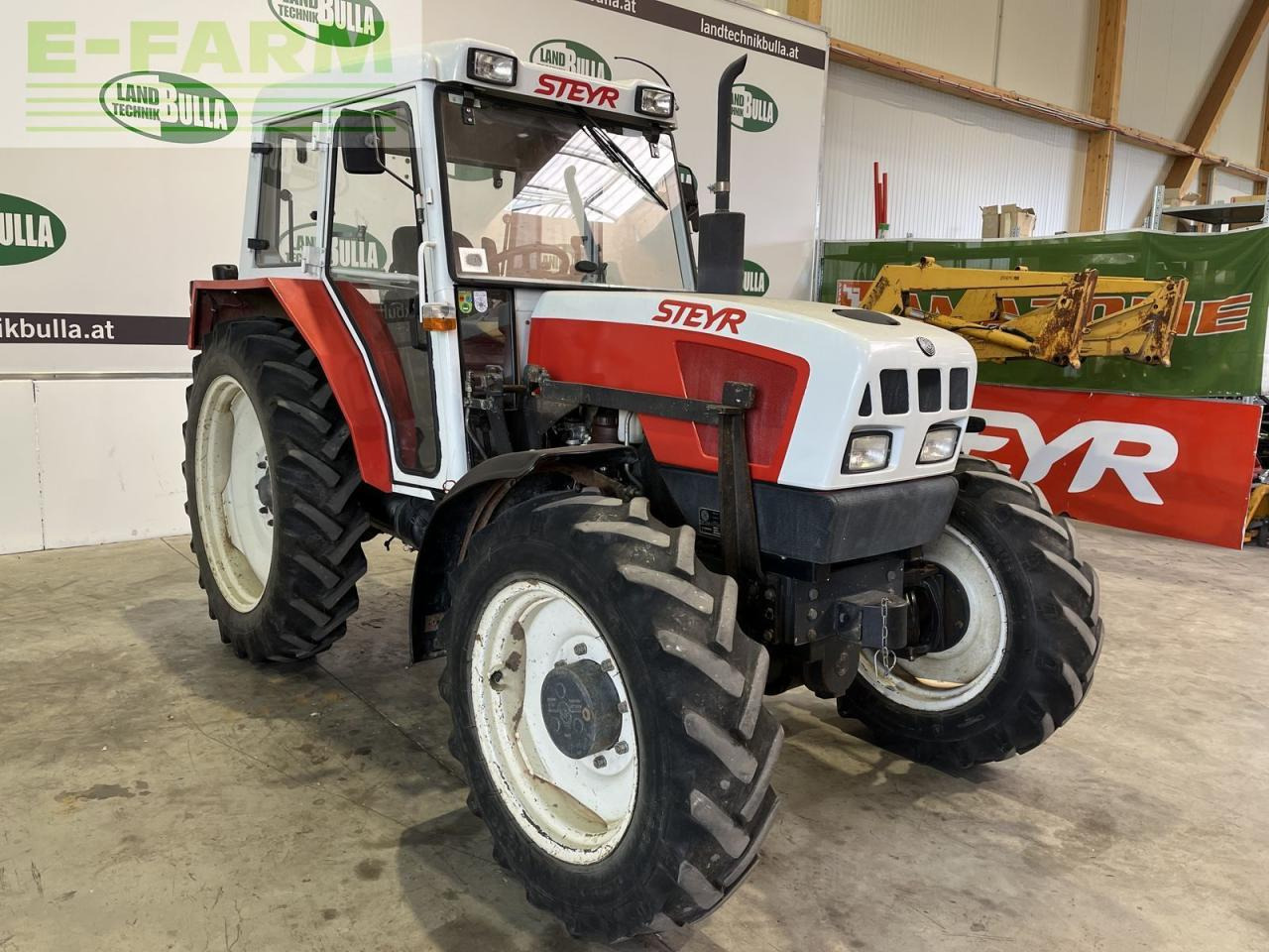 Steyr 955 a - Traktor: slika Steyr 955 a - Traktor Steyr 955 a - Traktor: slika Steyr 955 a - Traktor