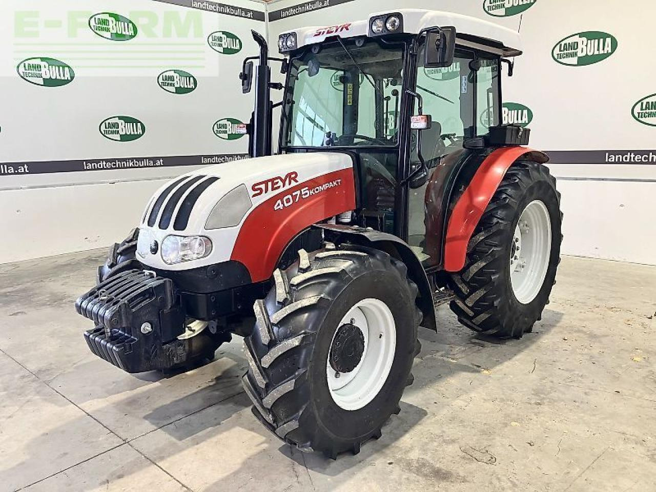 Steyr kompakt 4075 komfort 1 - Traktor: slika Steyr kompakt 4075 komfort 1 - Traktor Steyr kompakt 4075 komfort 1 - Traktor: slika Steyr kompakt 4075 komfort 1 - Traktor