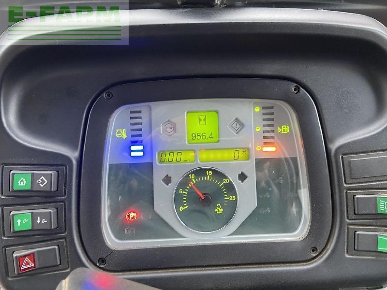 Traktor Steyr kompakt 4075 komfort 1: slika Traktor Steyr kompakt 4075 komfort 1