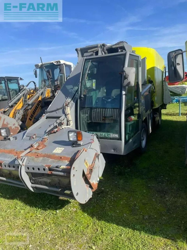 Storti terrier sw 180 - Oprema za stoku: slika Storti terrier sw 180 - Oprema za stoku Storti terrier sw 180 - Oprema za stoku: slika Storti terrier sw 180 - Oprema za stoku