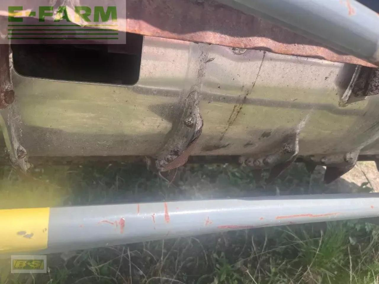 Storti terrier sw 180 - Oprema za stoku: slika Storti terrier sw 180 - Oprema za stoku Storti terrier sw 180 - Oprema za stoku: slika Storti terrier sw 180 - Oprema za stoku